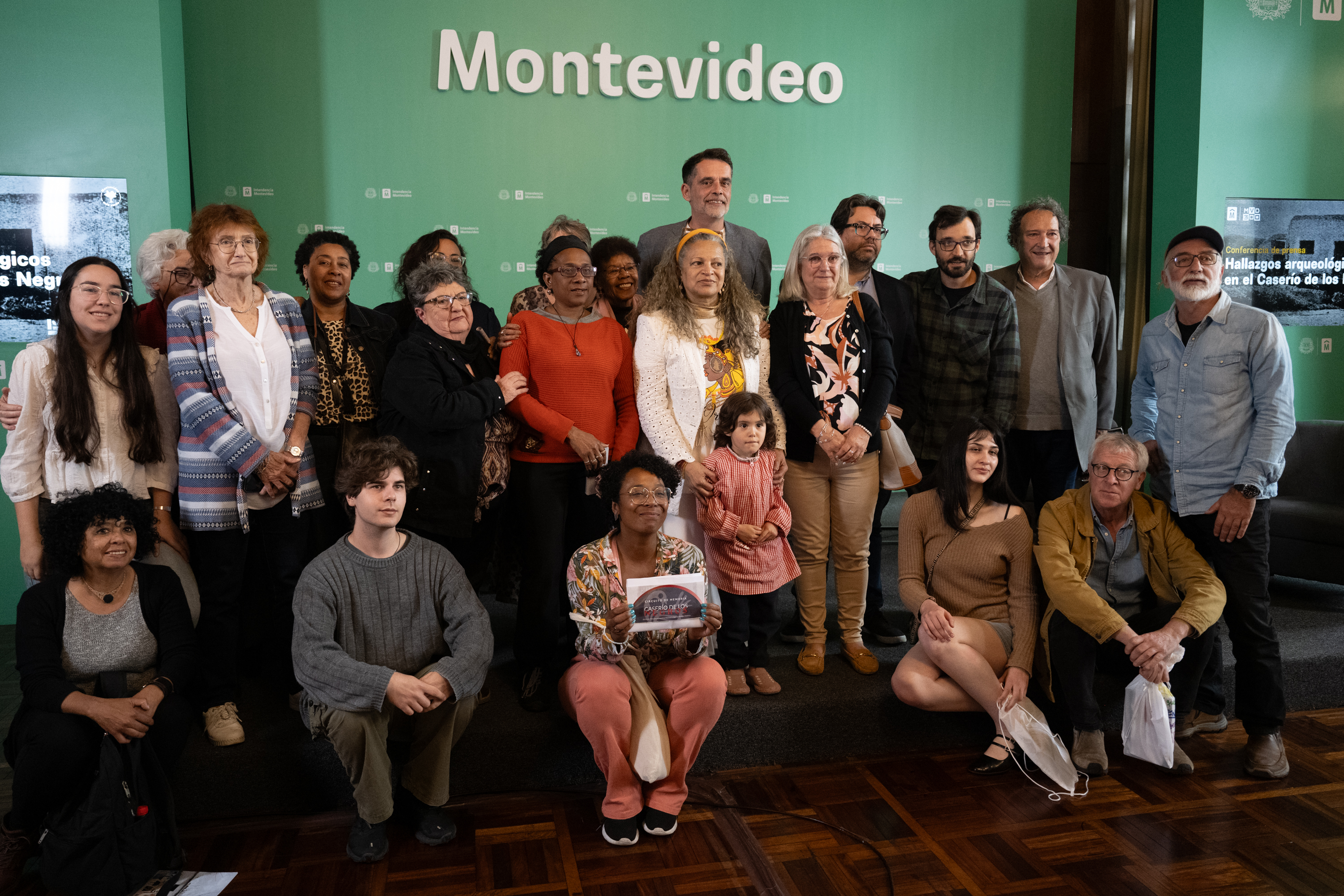 Conferencia de prensa por hallazgo de restos arqueológicos en el Caserío de los Negros