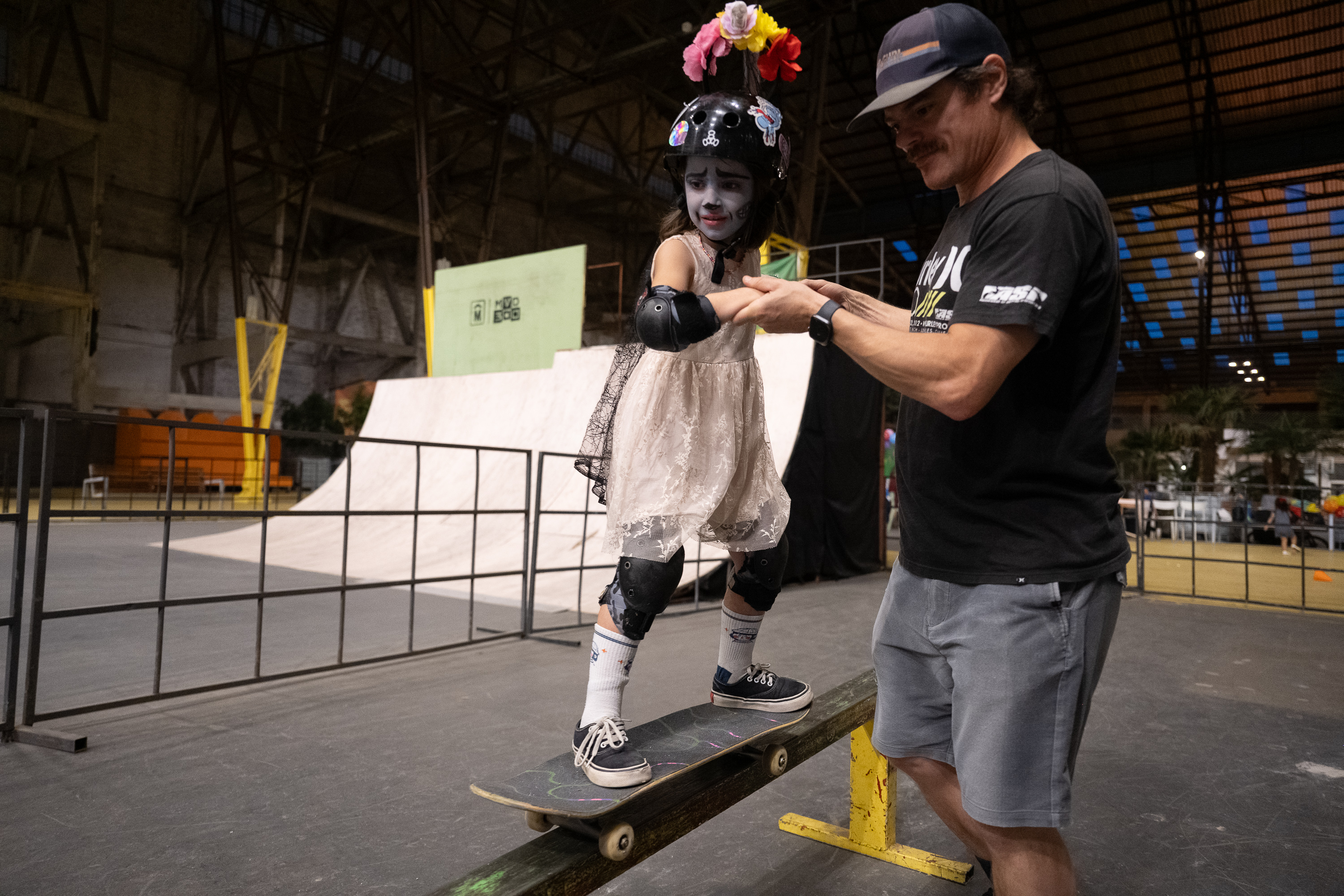  Fiesta de Halloween de la escuela de skate del Espacio Modelo