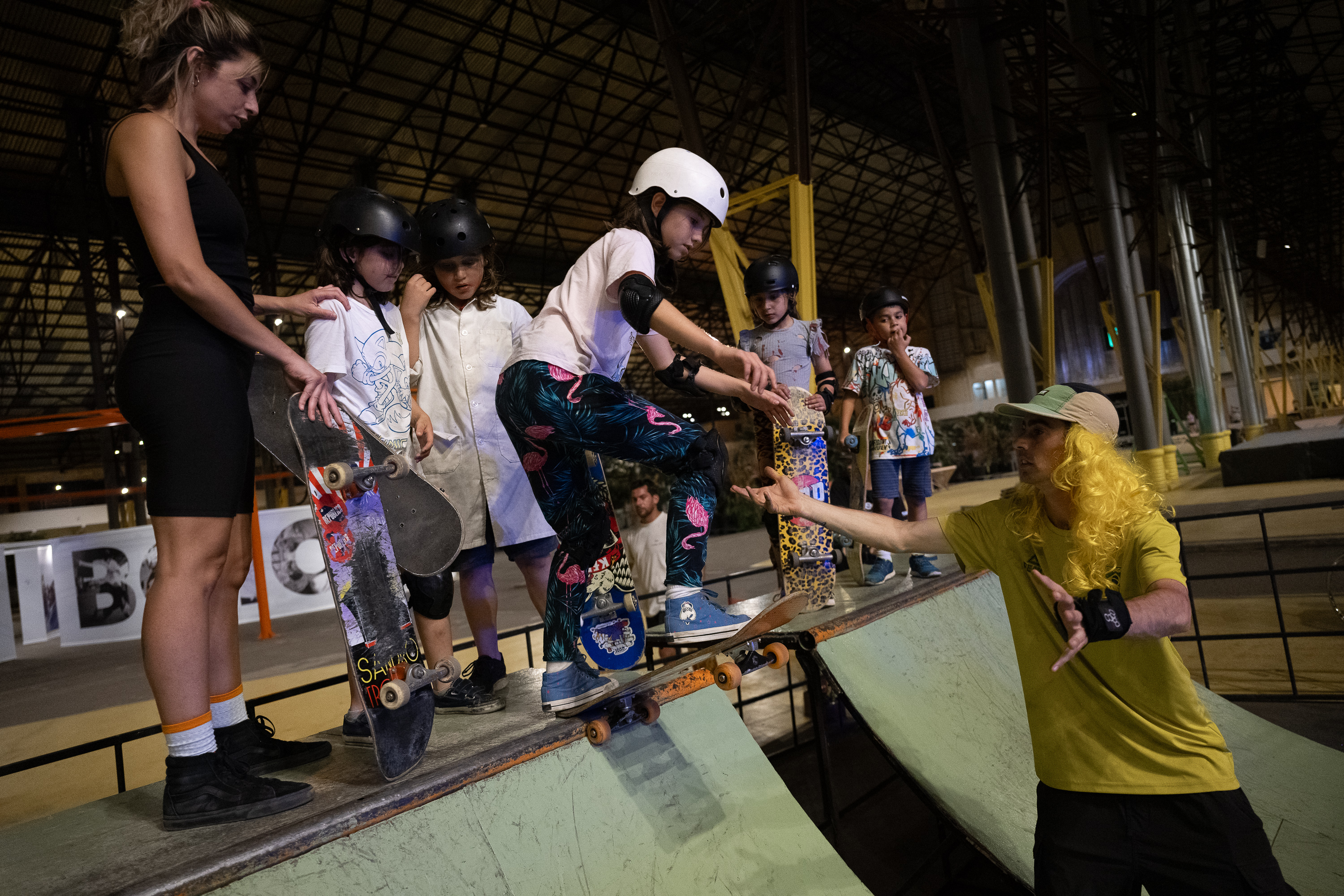  Fiesta de Halloween de la escuela de skate del Espacio Modelo