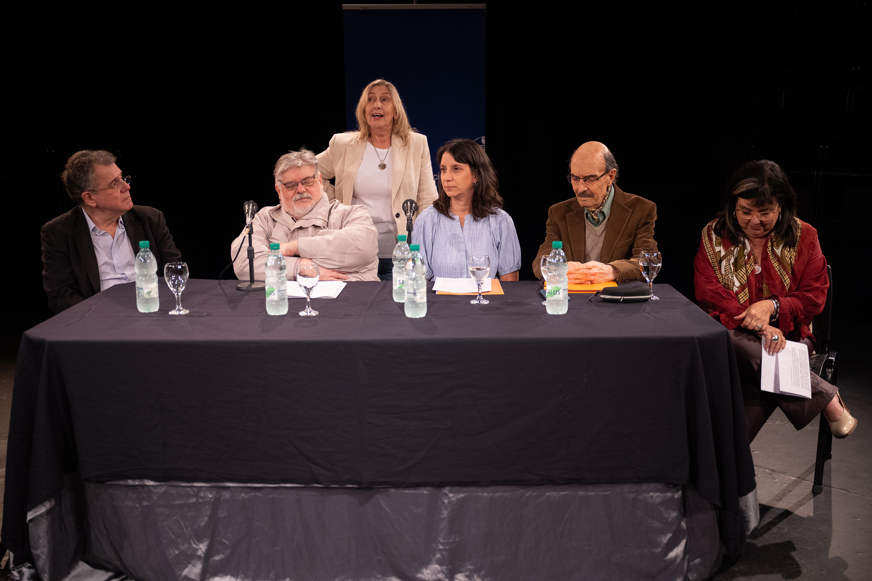 Actividad del teatro Circular y la Academia Nacional de Letras