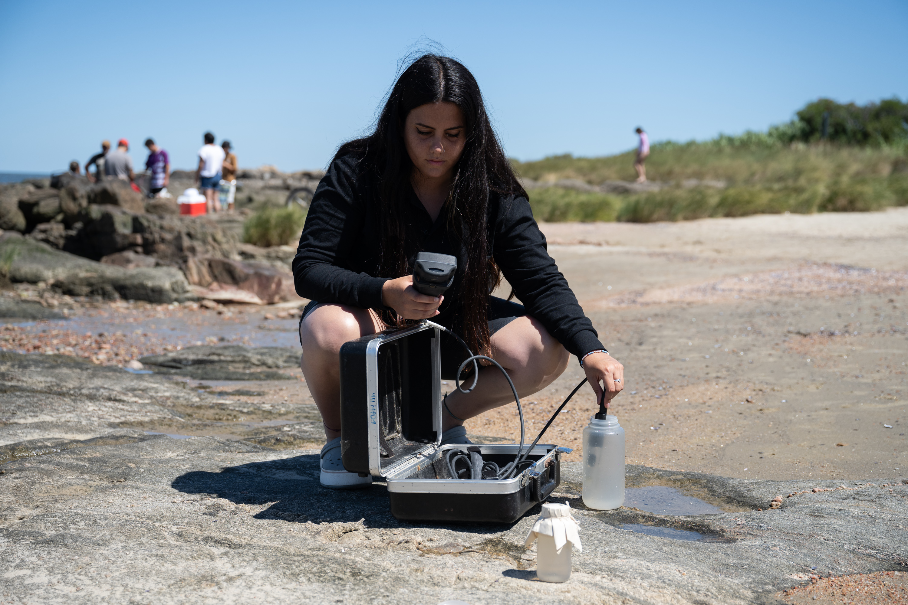 Muestreo de agua en Playa Los Cilindros, 9 de enero de 2025