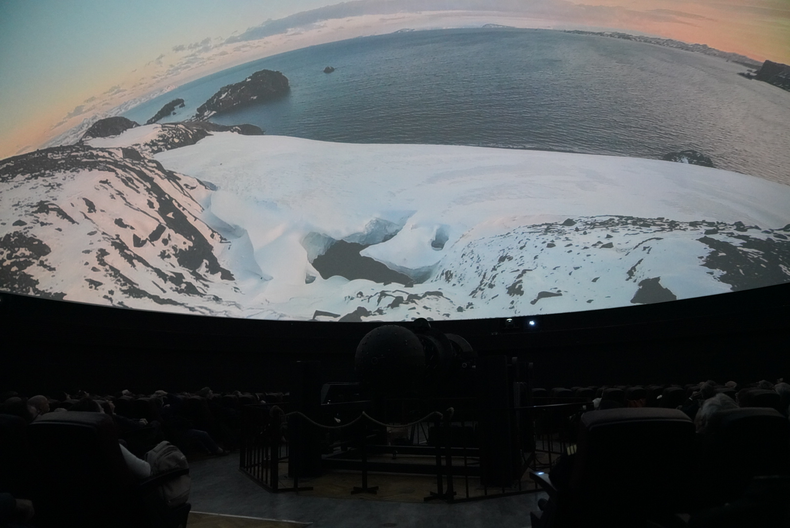 Documental Uruguay Antártico en el Planetario
