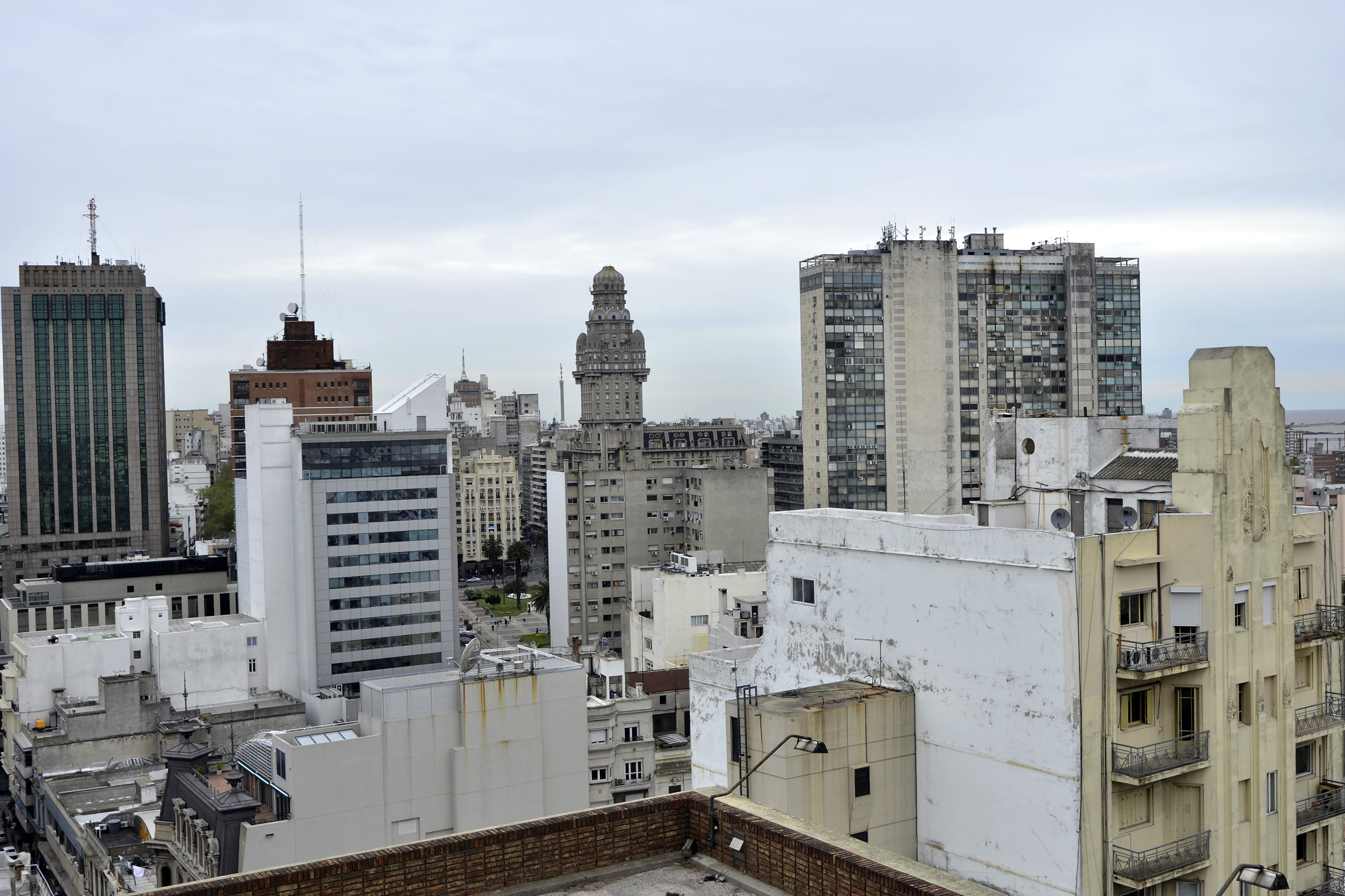 Ciudad Vieja desde edificio MTOP