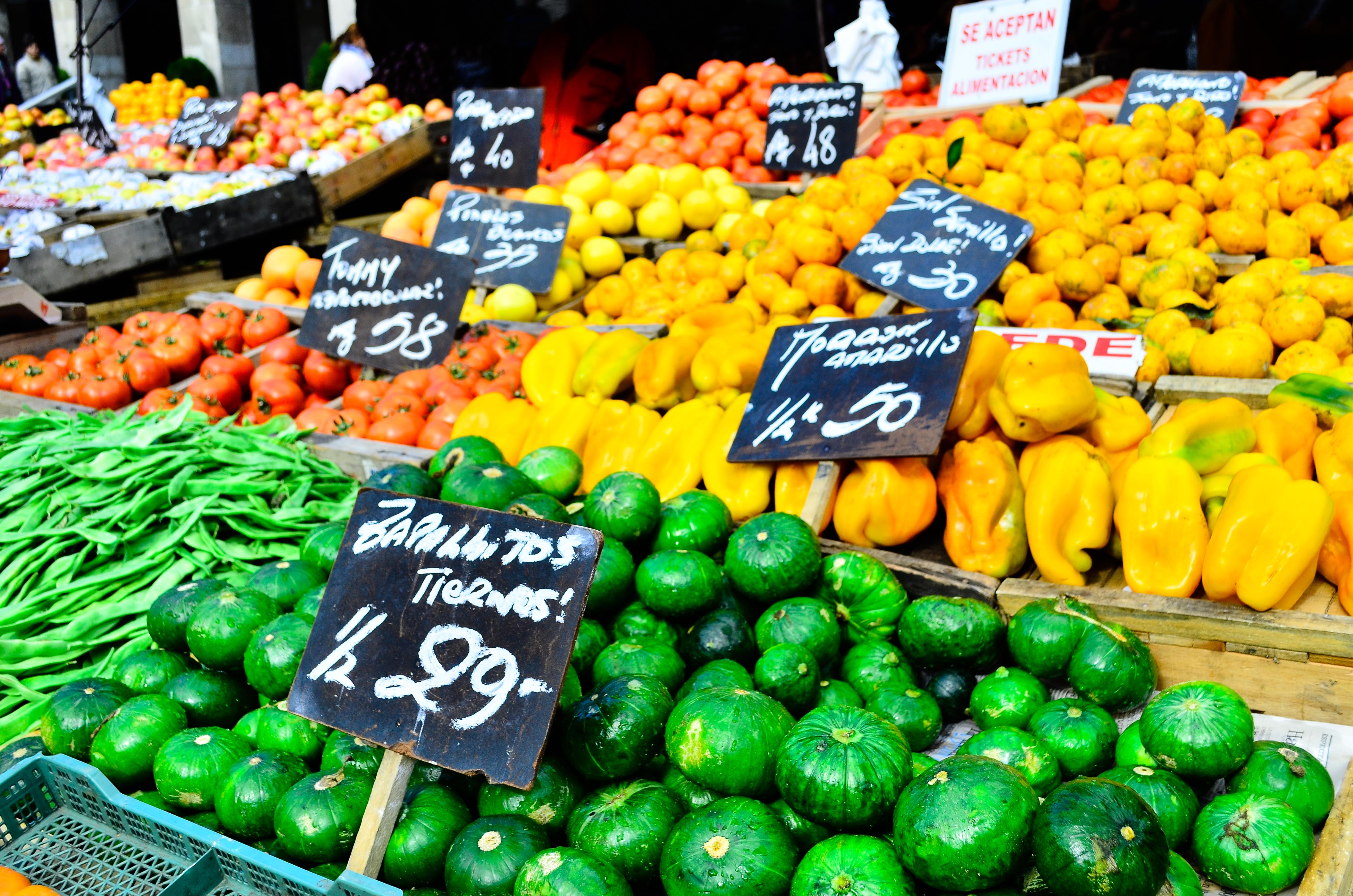 Feria de alimentos saludables. Explanada y Atrio de la IM.