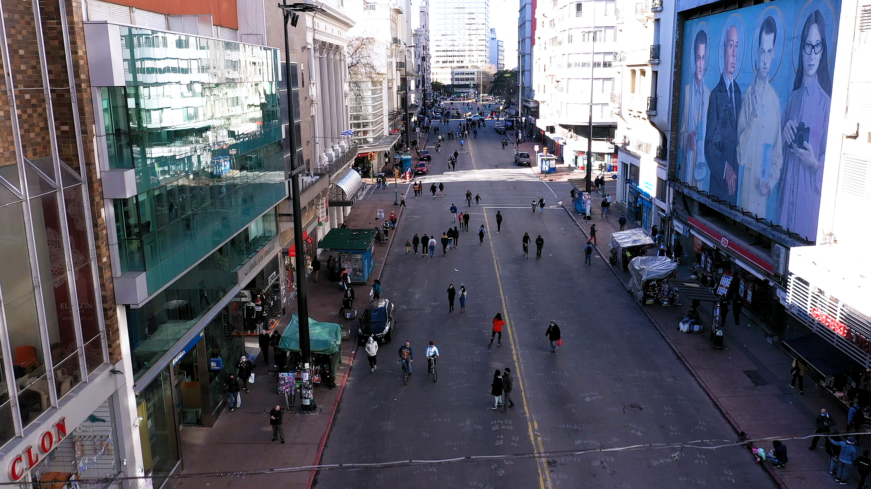 Paseo peatonal en Av. 18 de Julio