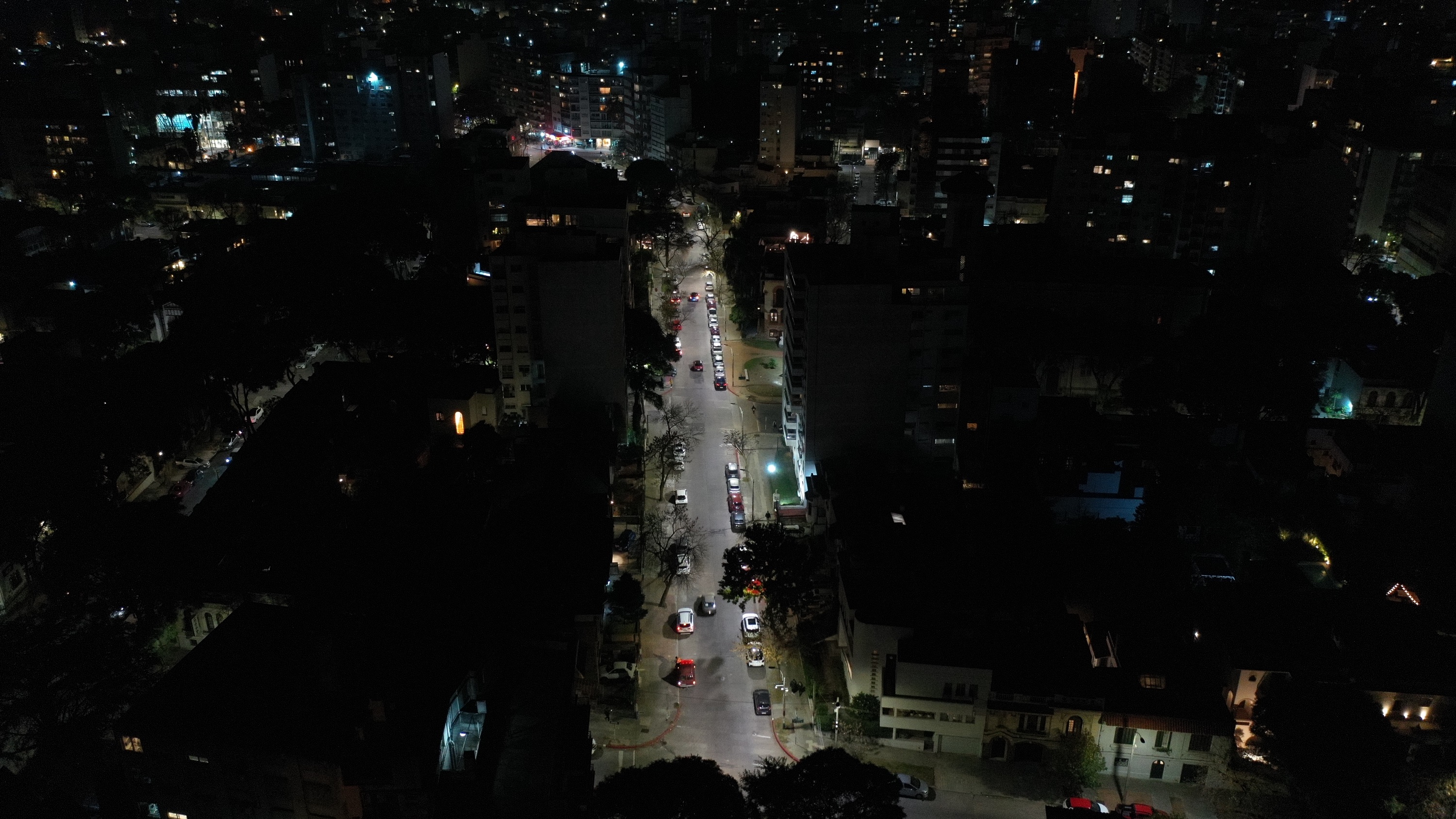 Montevideo se ilumina en las calles Ramón Masini y José Ellauri