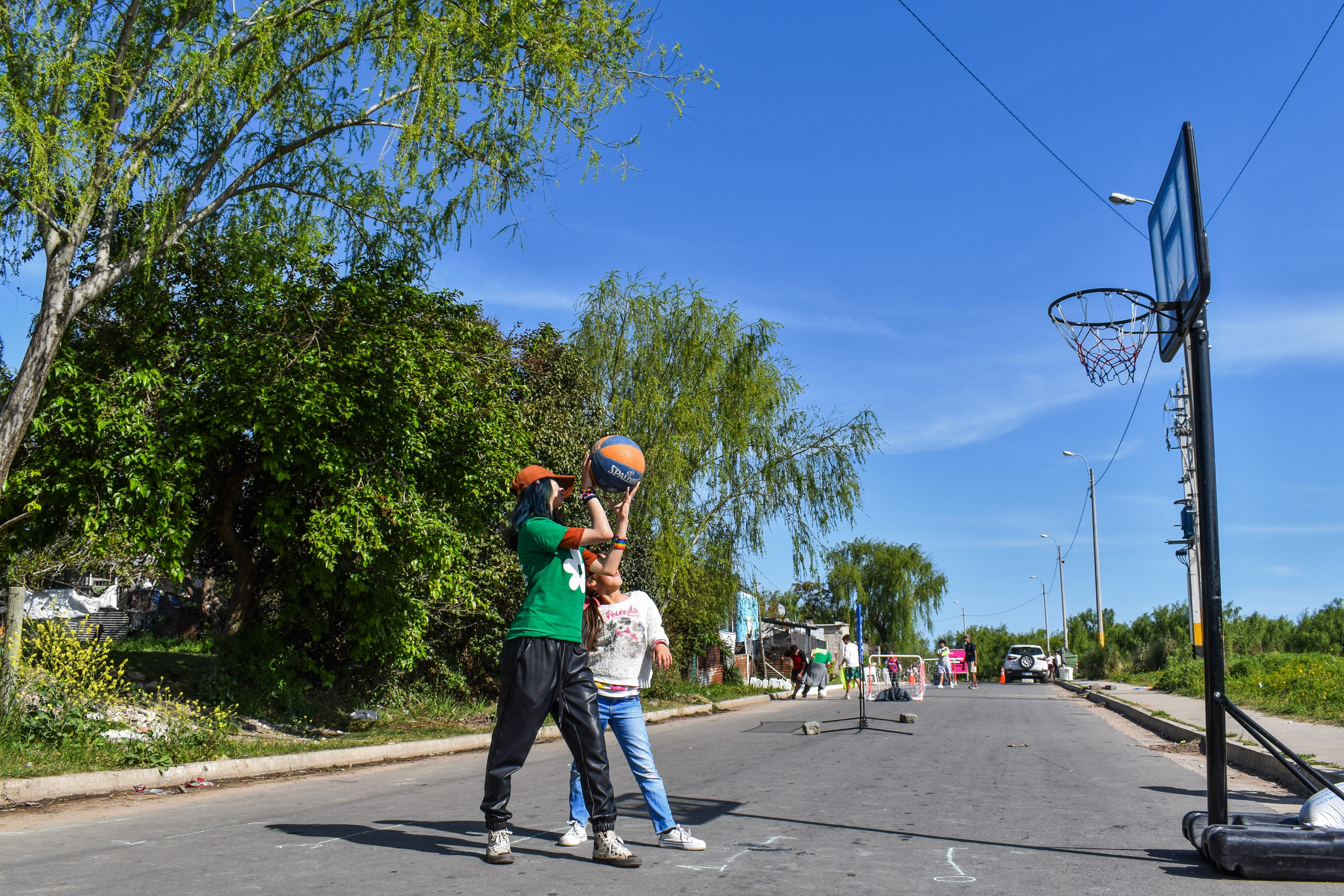 Peatonal barrial en barrio Bajo Valencia