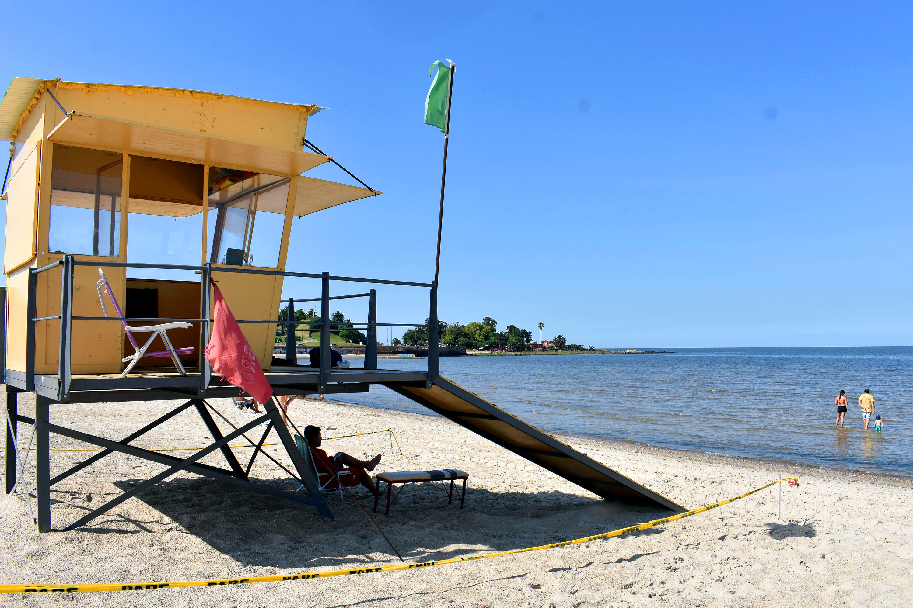 Guardavidas en playa