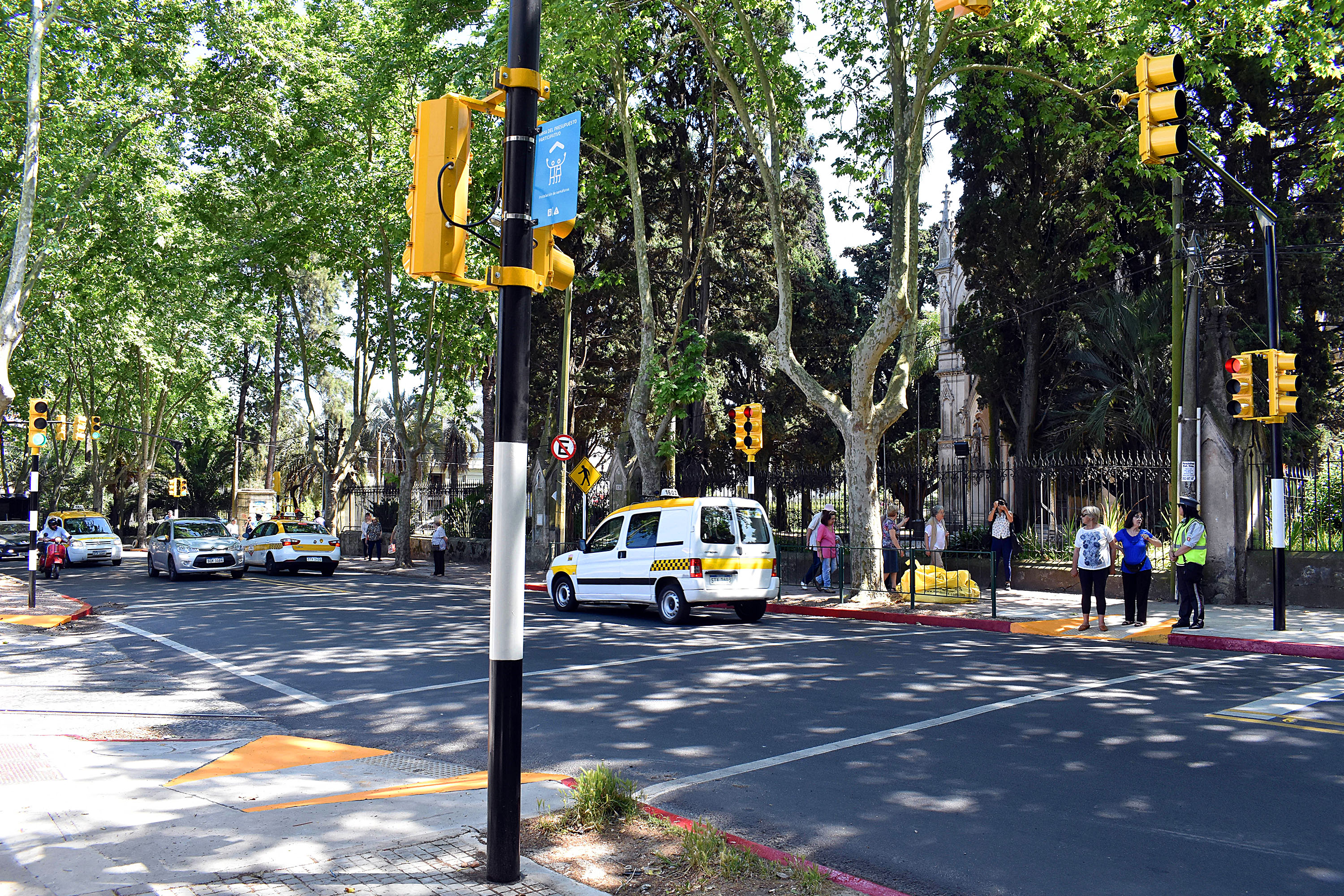 Inauguración de Semáforo en Av. Dr. Luis Alberto de Herrera y Dr. Vaz Ferreira