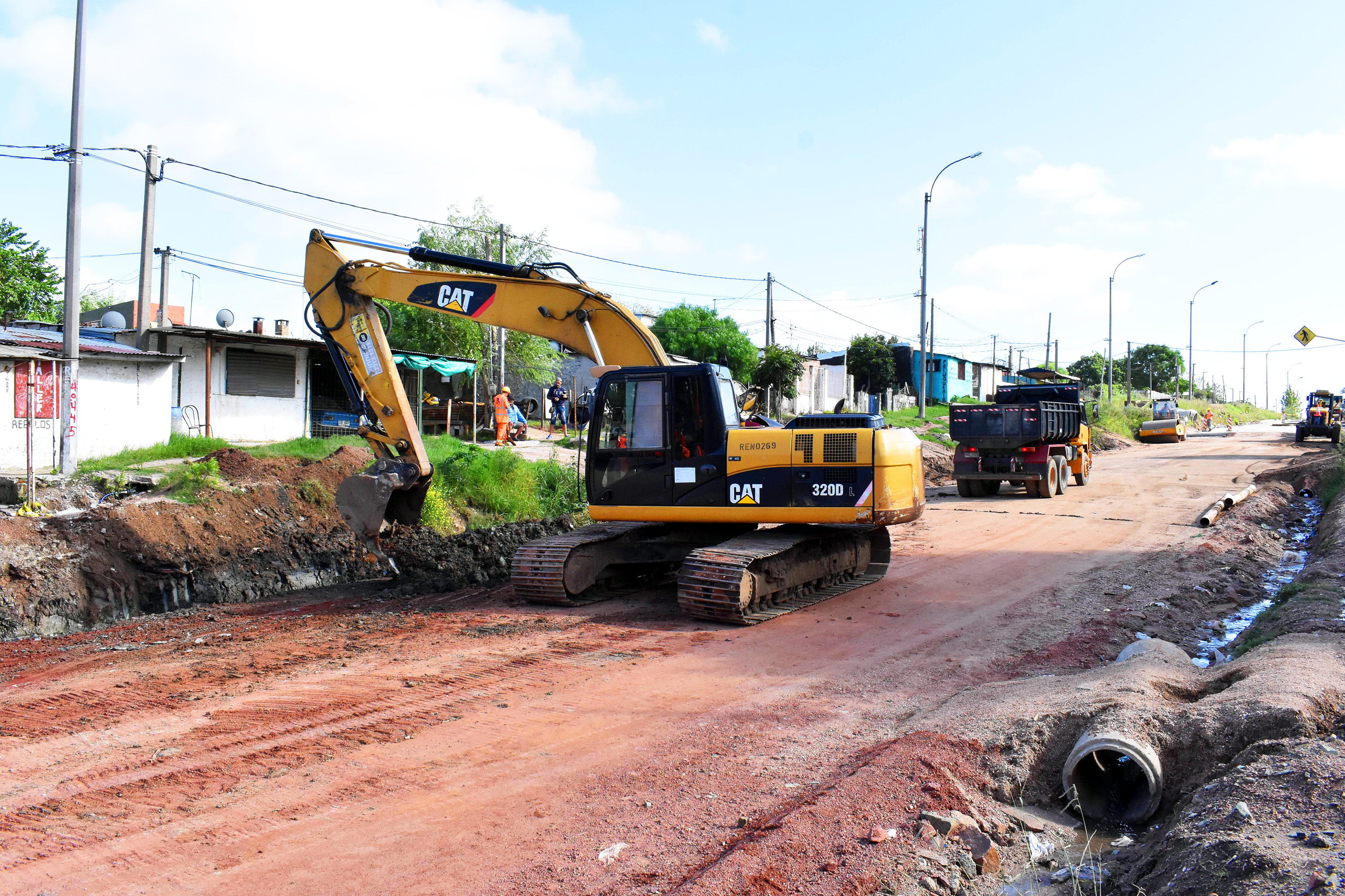 Obras en Av.Gral San Martin y Cno.Domingo Arena 