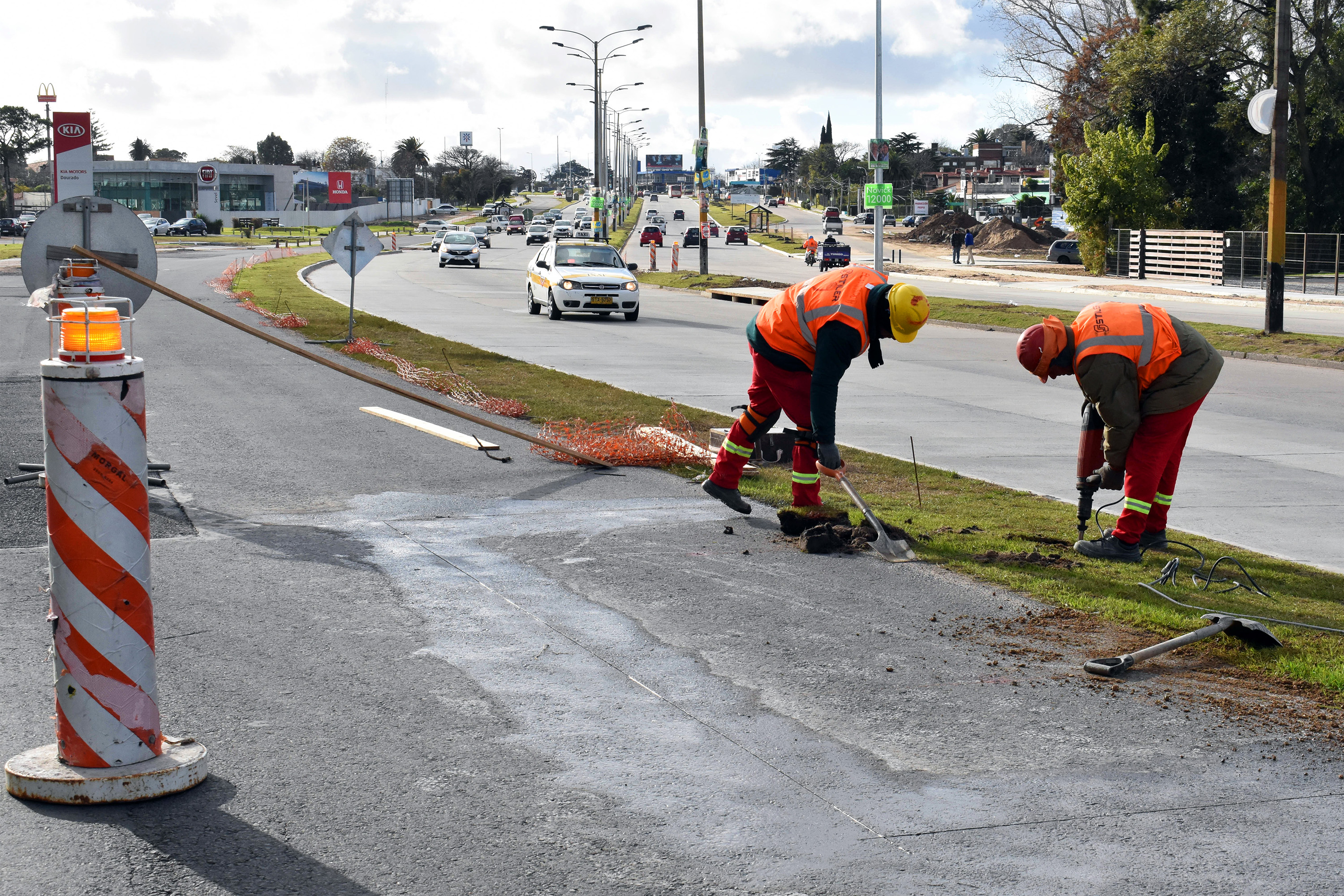 Obra Av. Italia Av. Bolivia y Alberto Zum Felde