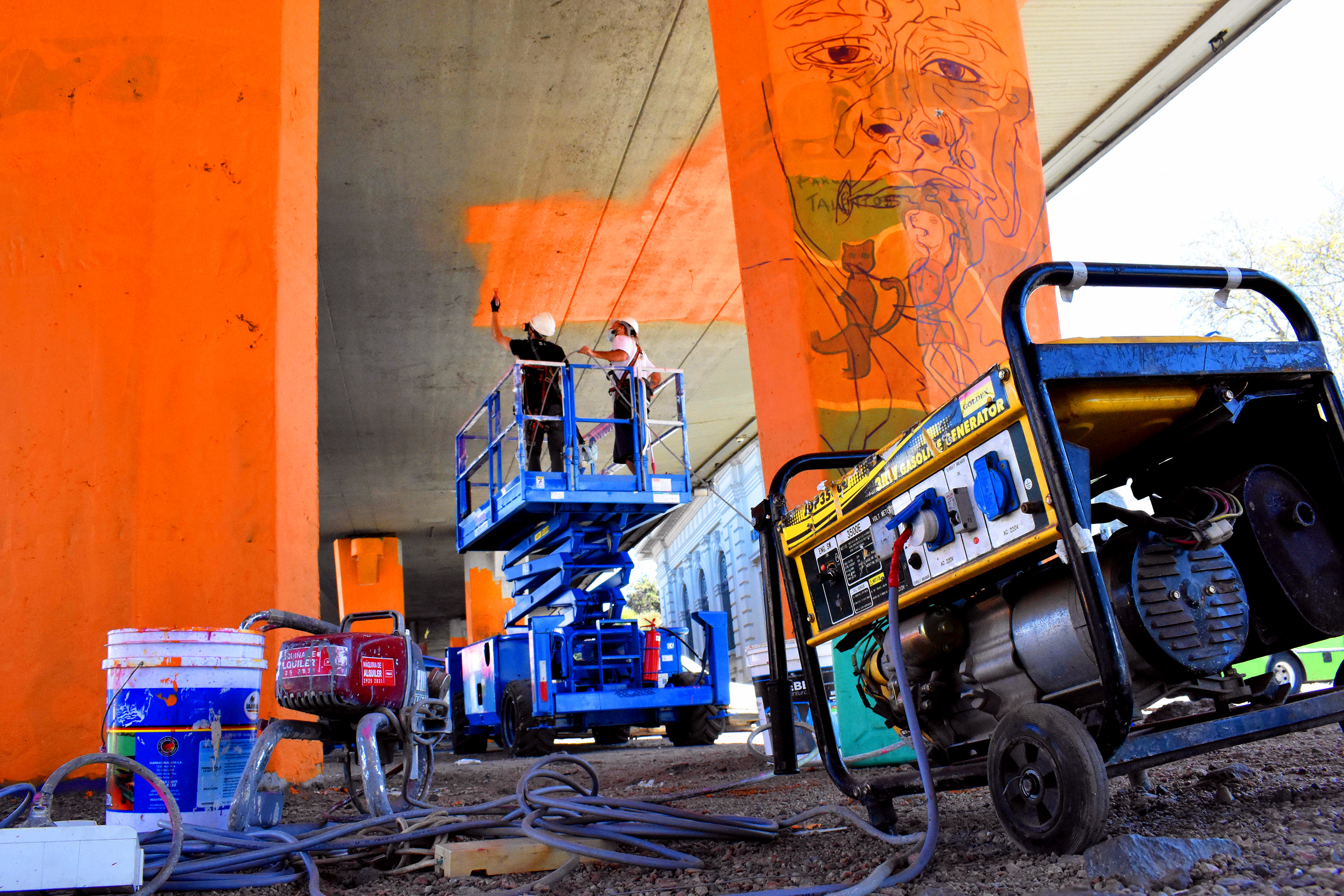 Intervención artística en el Viaducto de Paso Molino