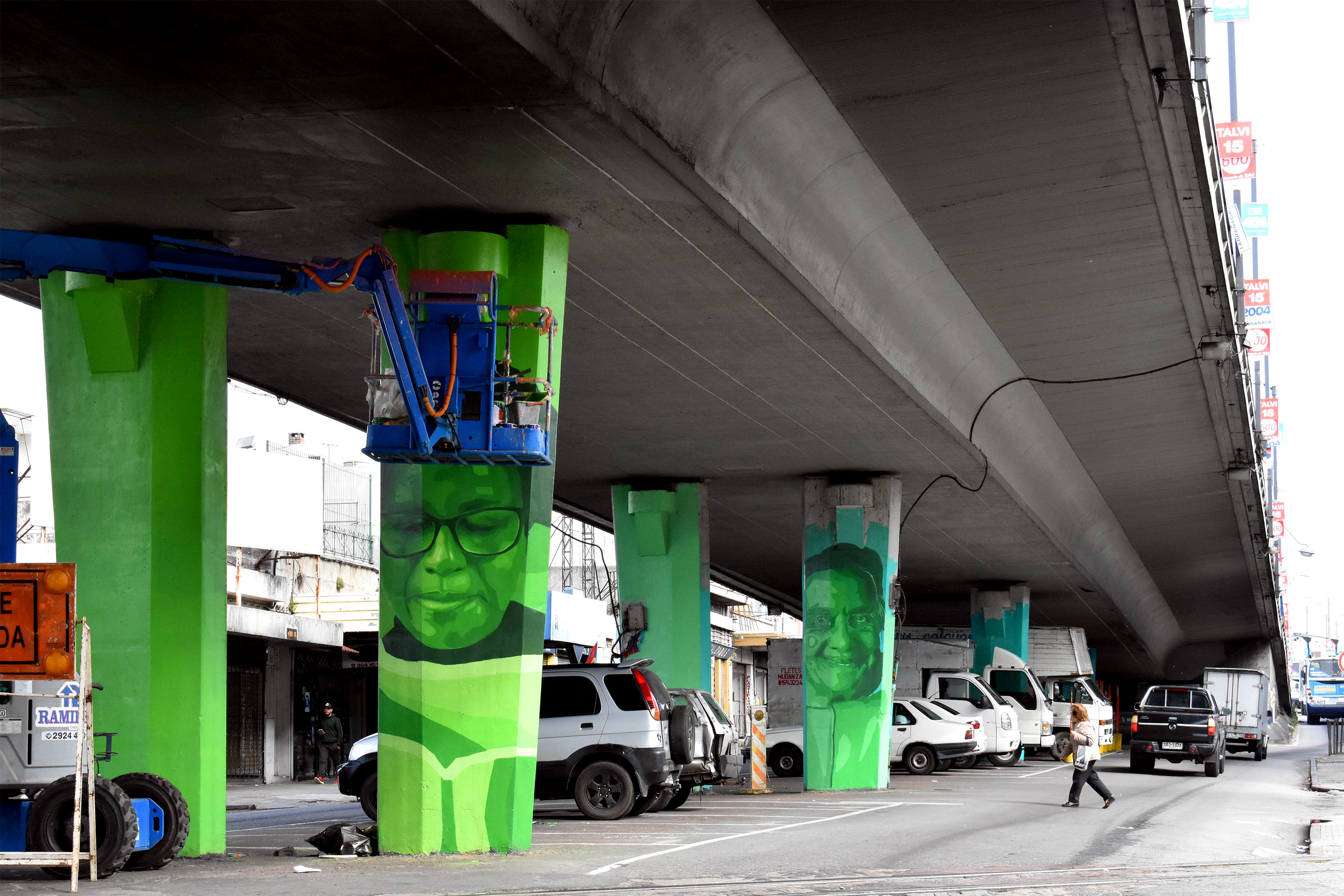 Intervención artística en el Viaducto de Paso Molino