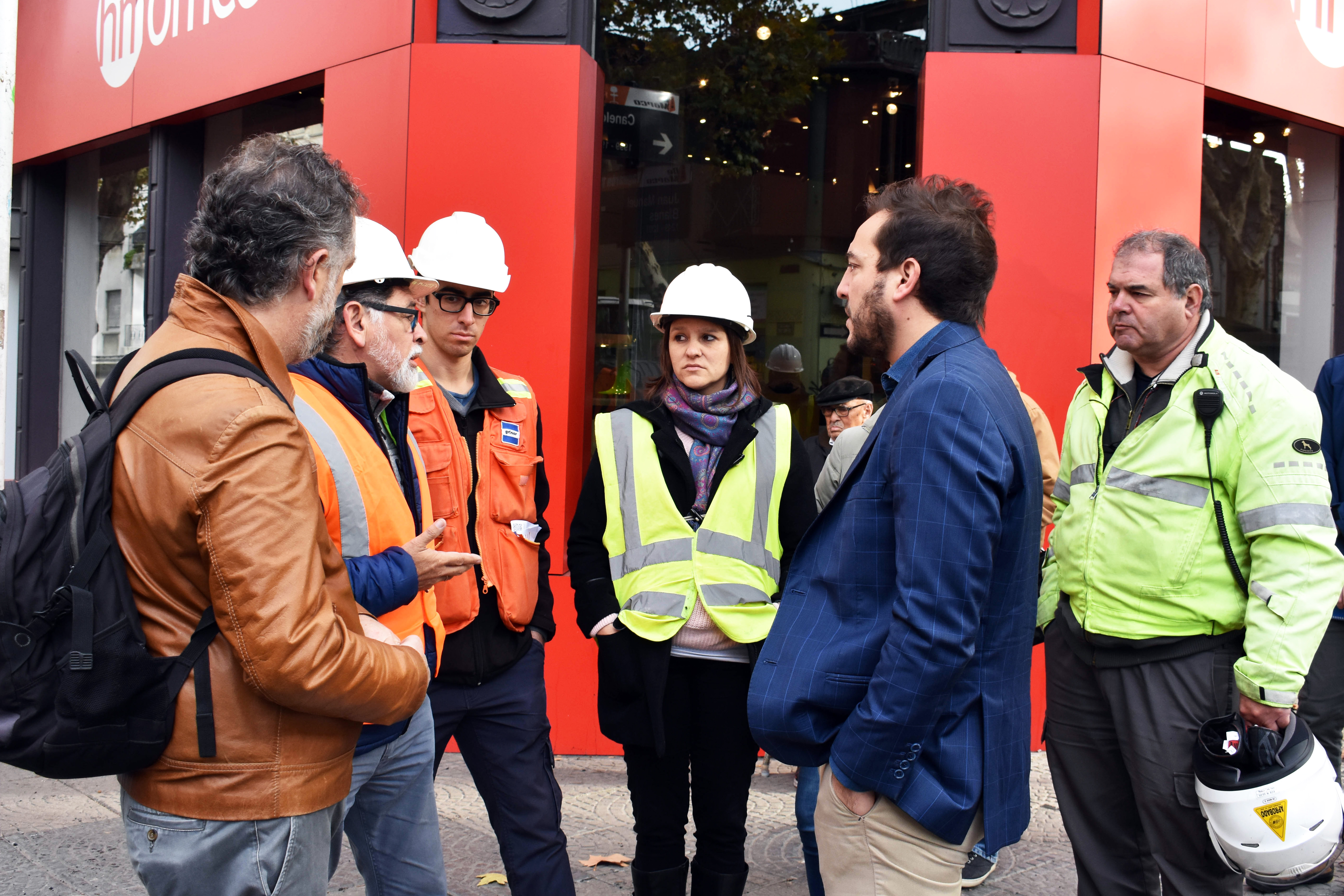 Obras en calle Canelones