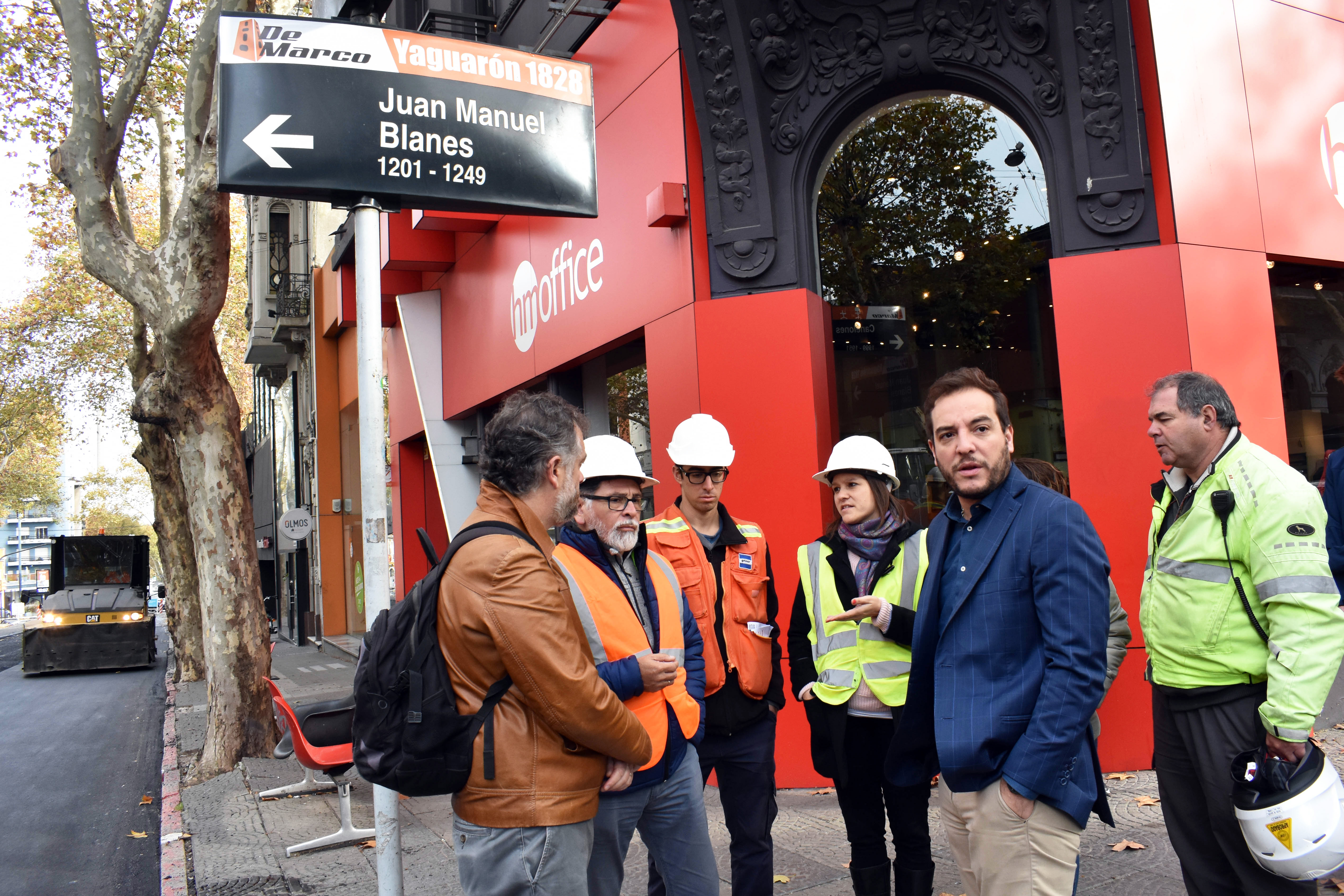 Obras en calle Canelones