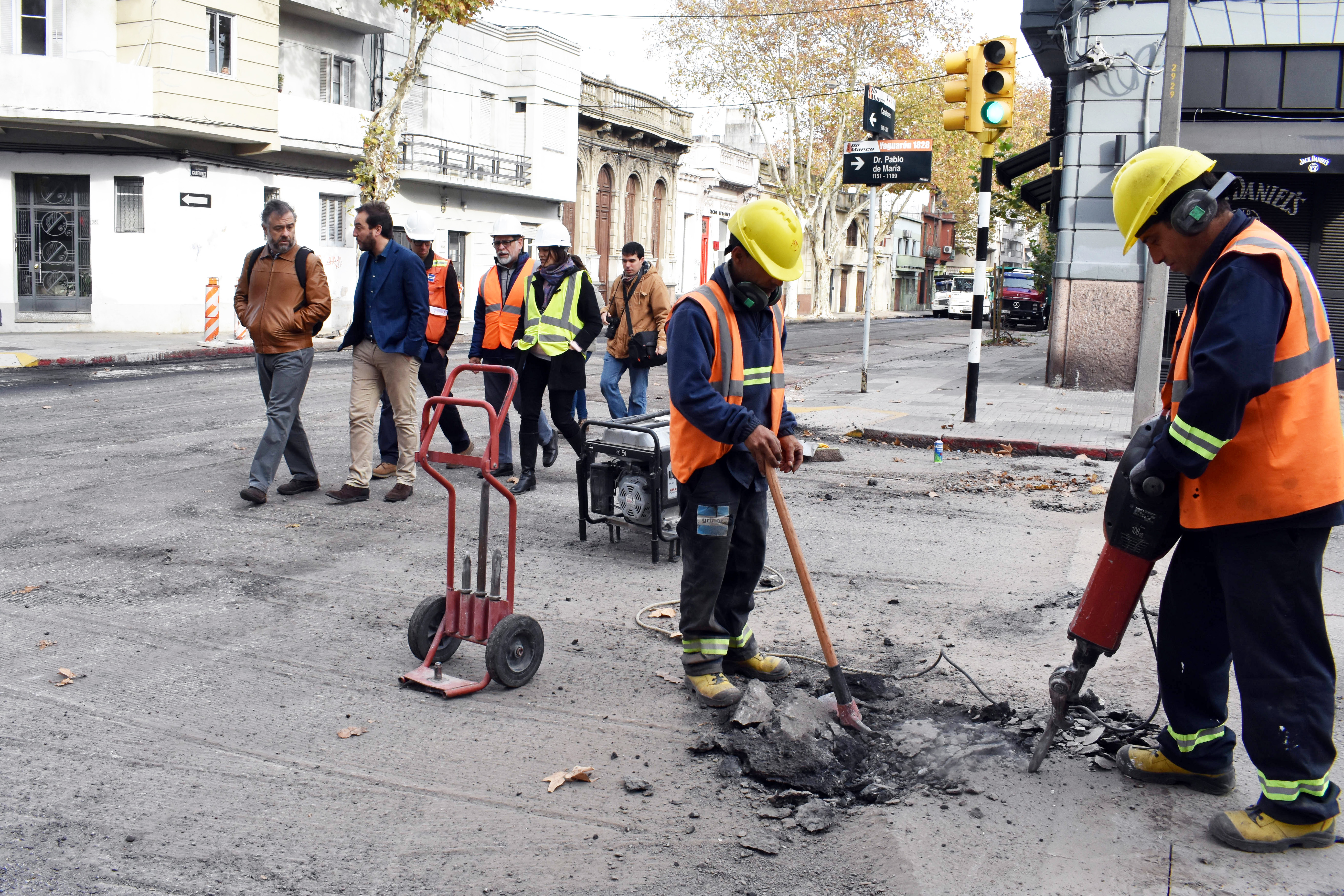 Obras en calle Canelones