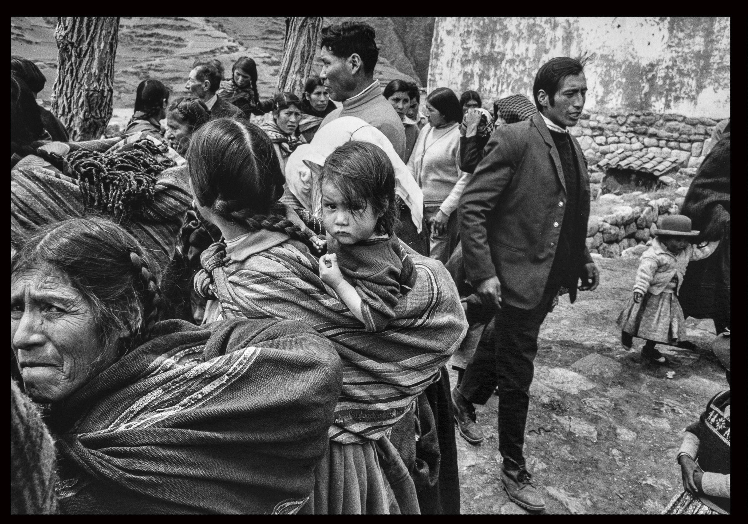 Doble mirada, Chinchero, Urubamba, Perú, año 1976