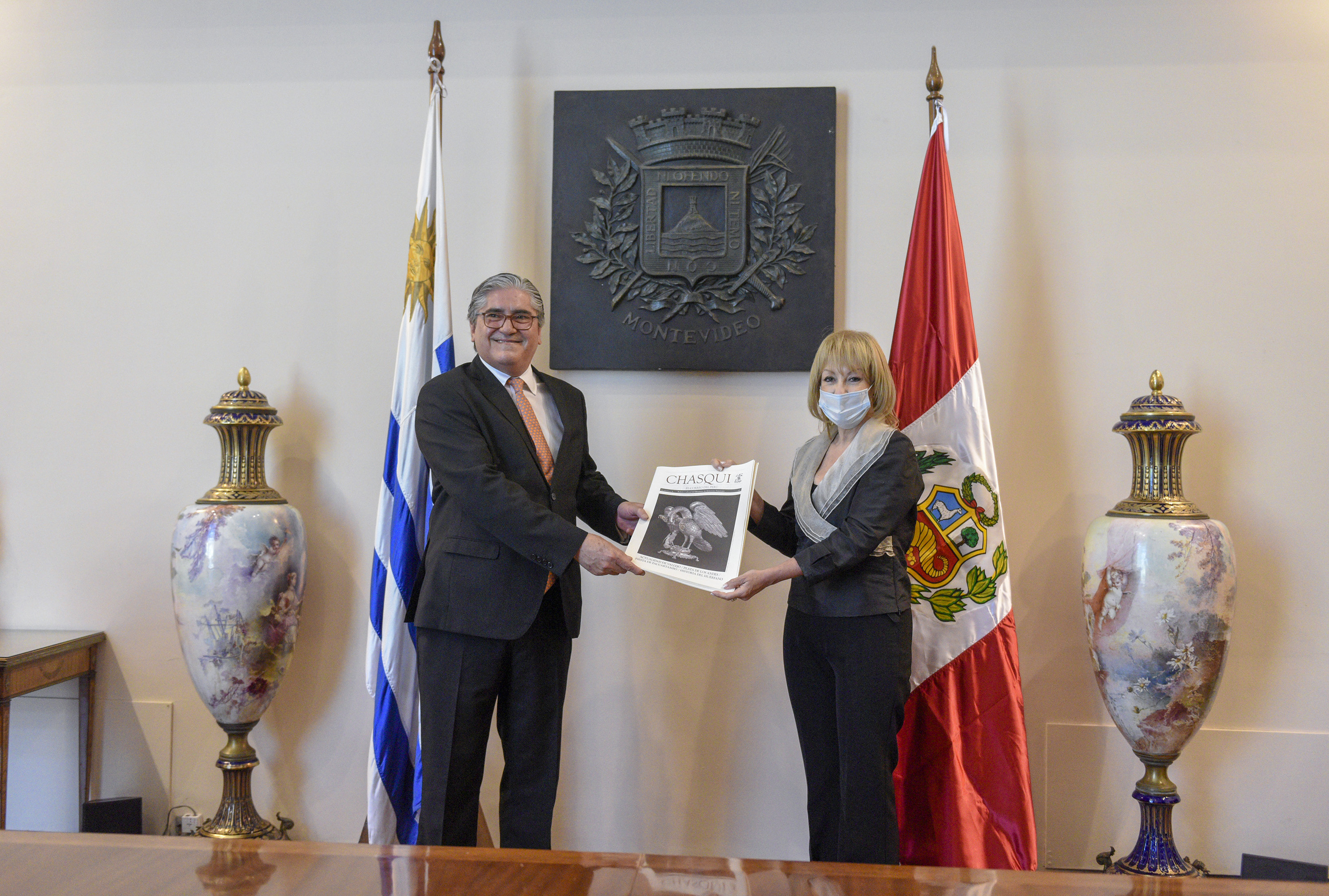 Visita de cortesía del Embajador de Perú en Uruguay