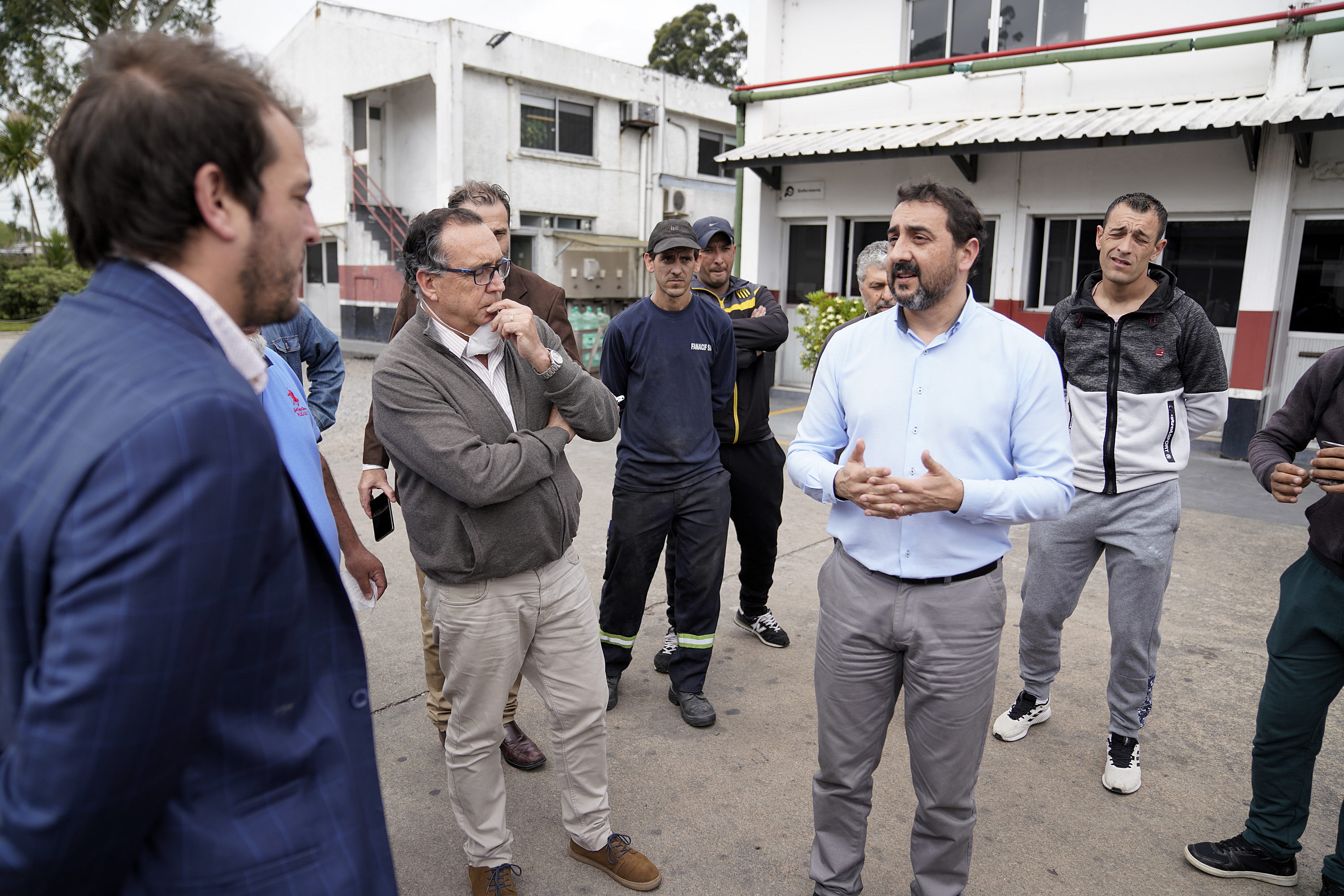 Visita del intendente Christian Di Candia a la fábrica Fanacif.