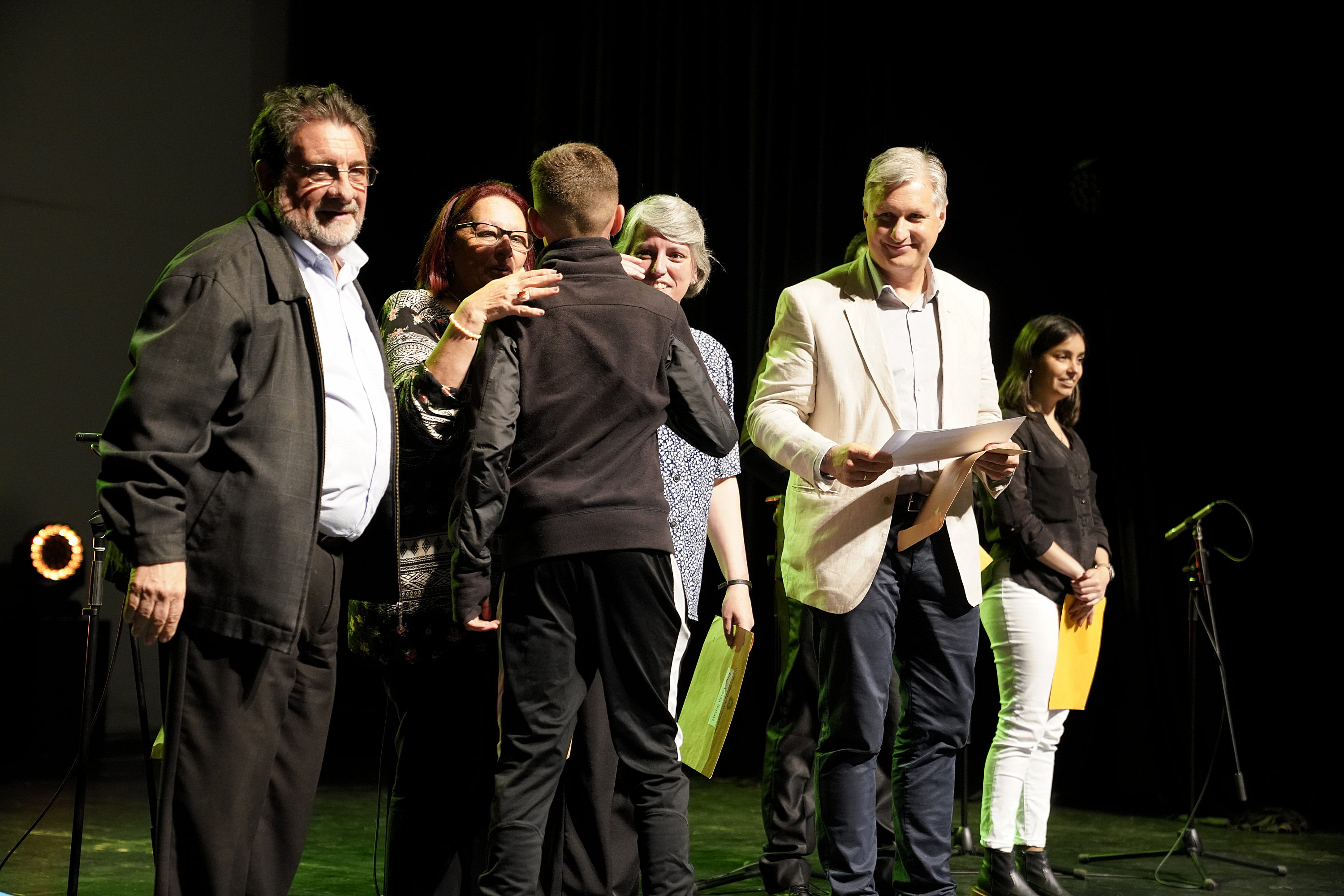 Entrega de premios del concurso &amp;quot;Enfocate, tu ambiente cuenta&amp;quot;.