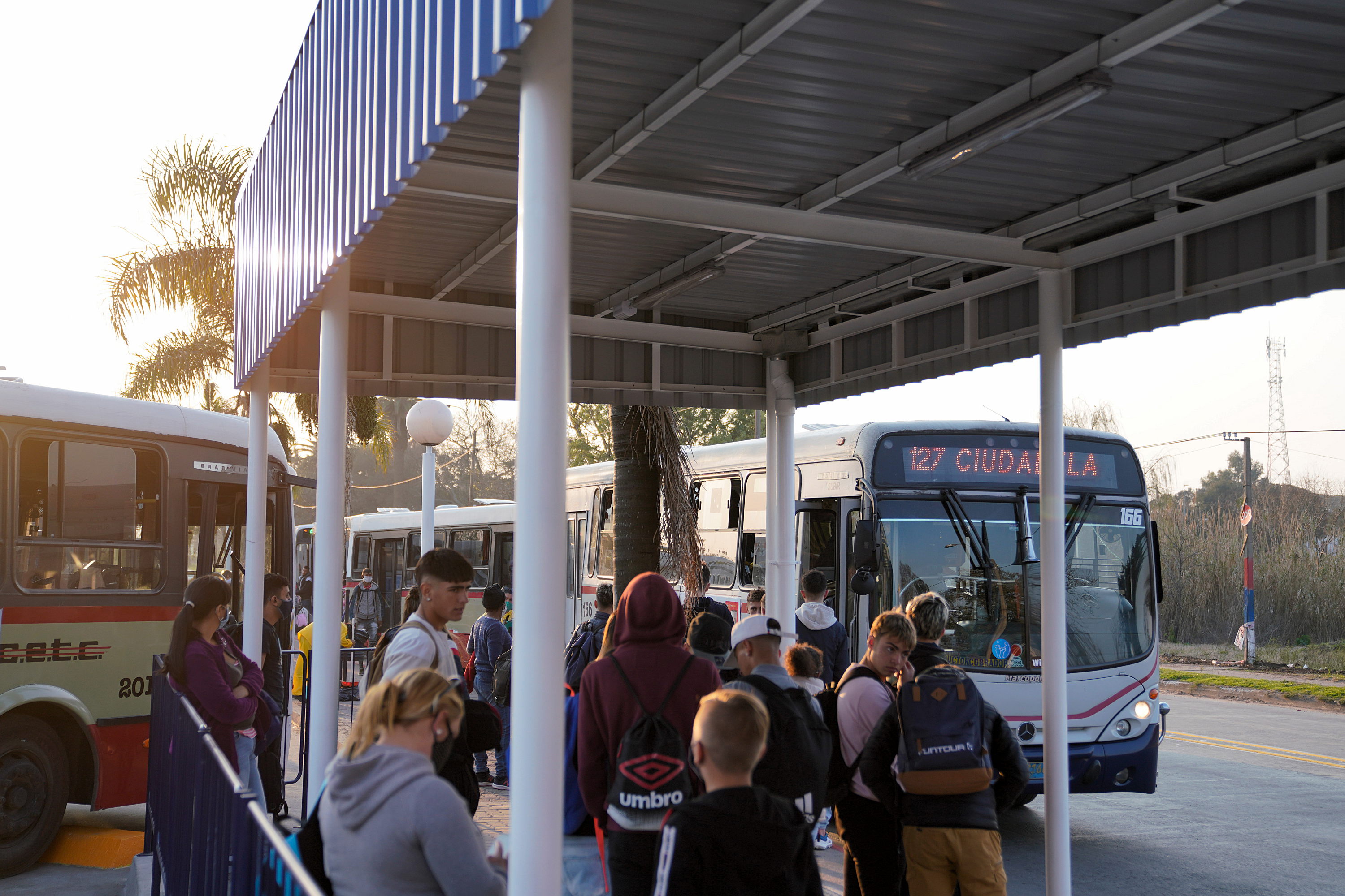 Inauguración de obras en la terminal de Paso de la Arena