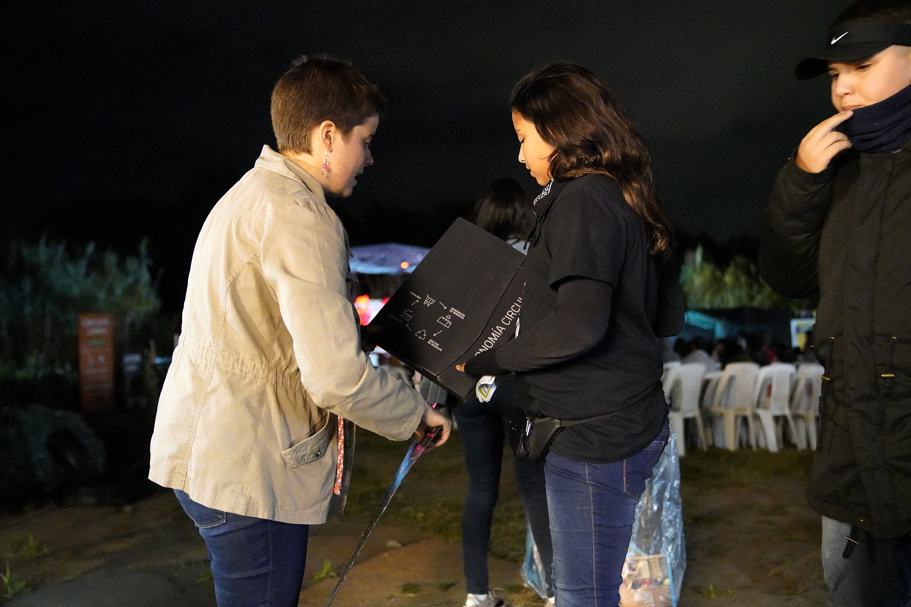 Actividad de educación ambiental en escenario popular