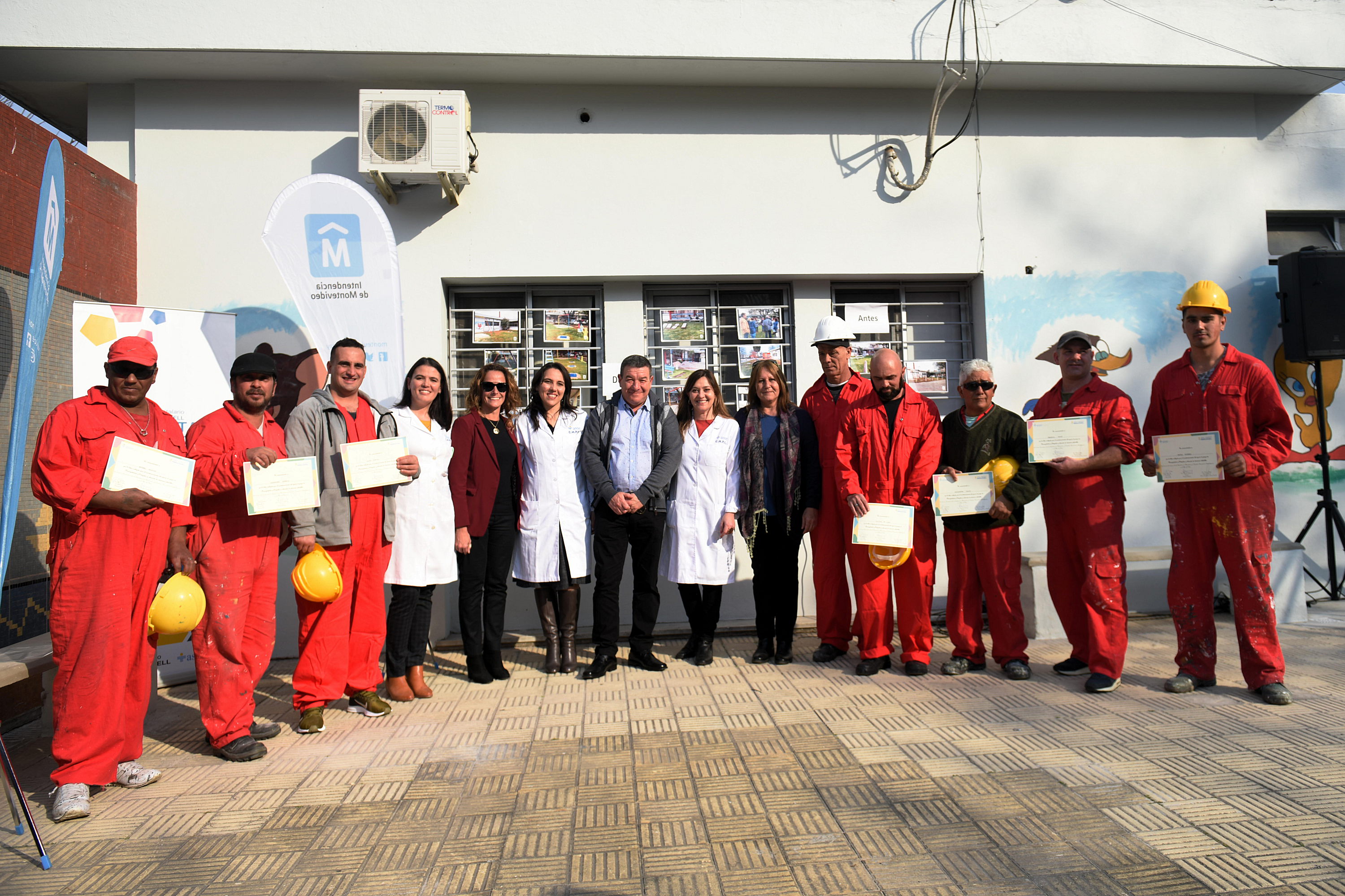 Inauguración móviles saludables en el hospital Pereira Rossell