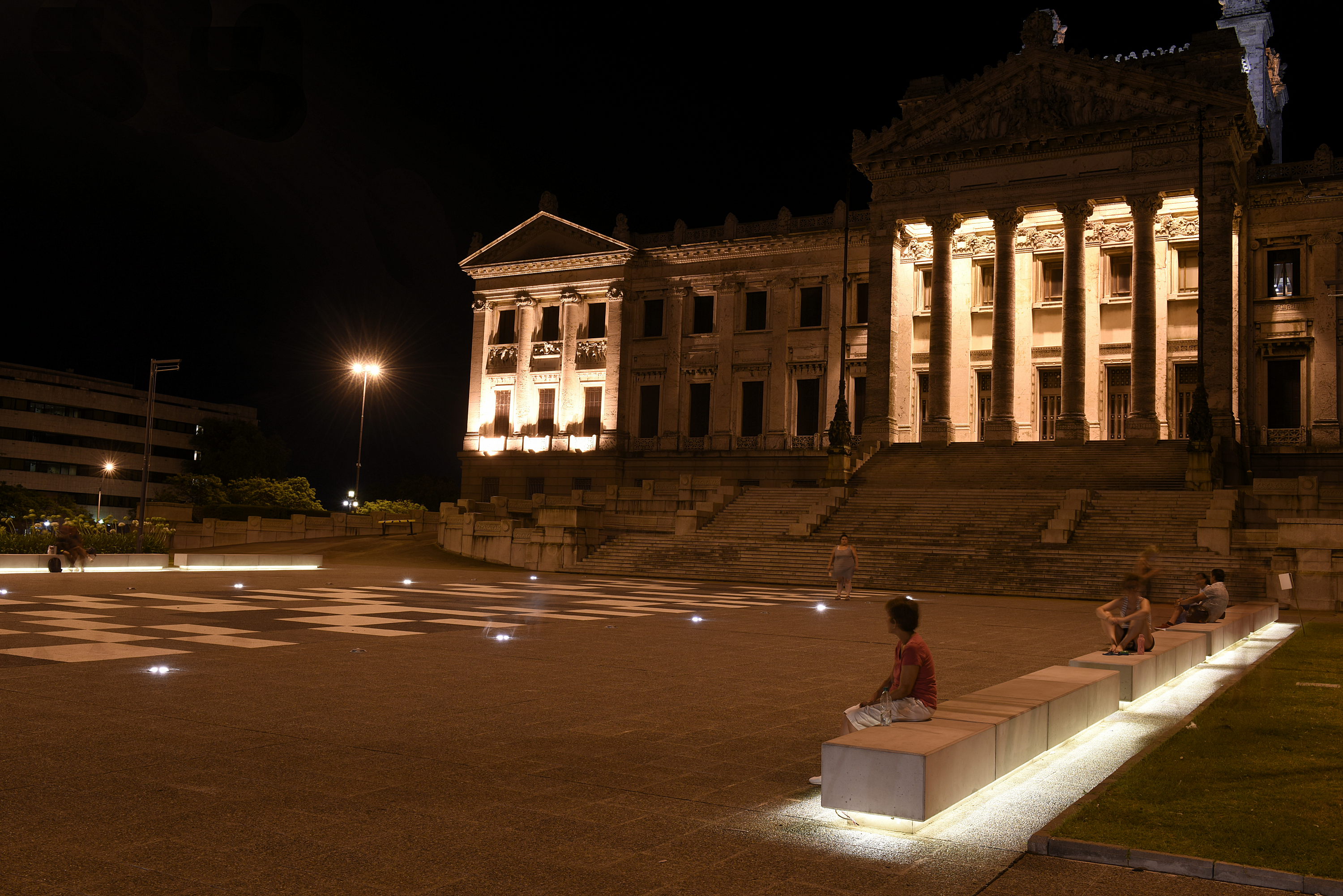 Vista nocturna del Palacio Legislativo