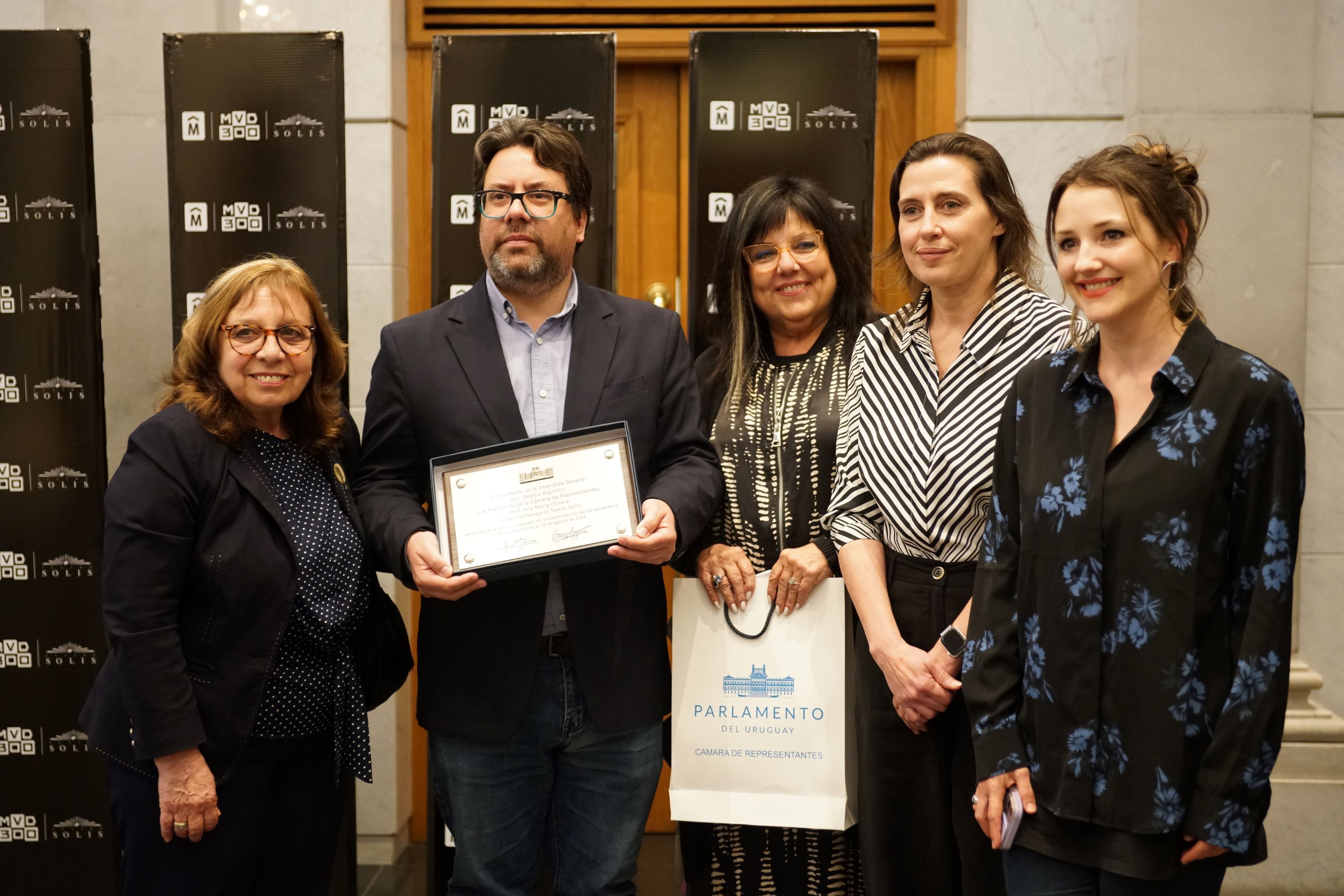 Reconocimiento del Parlamento por los 20 años de la reapertura del Teatro Solís