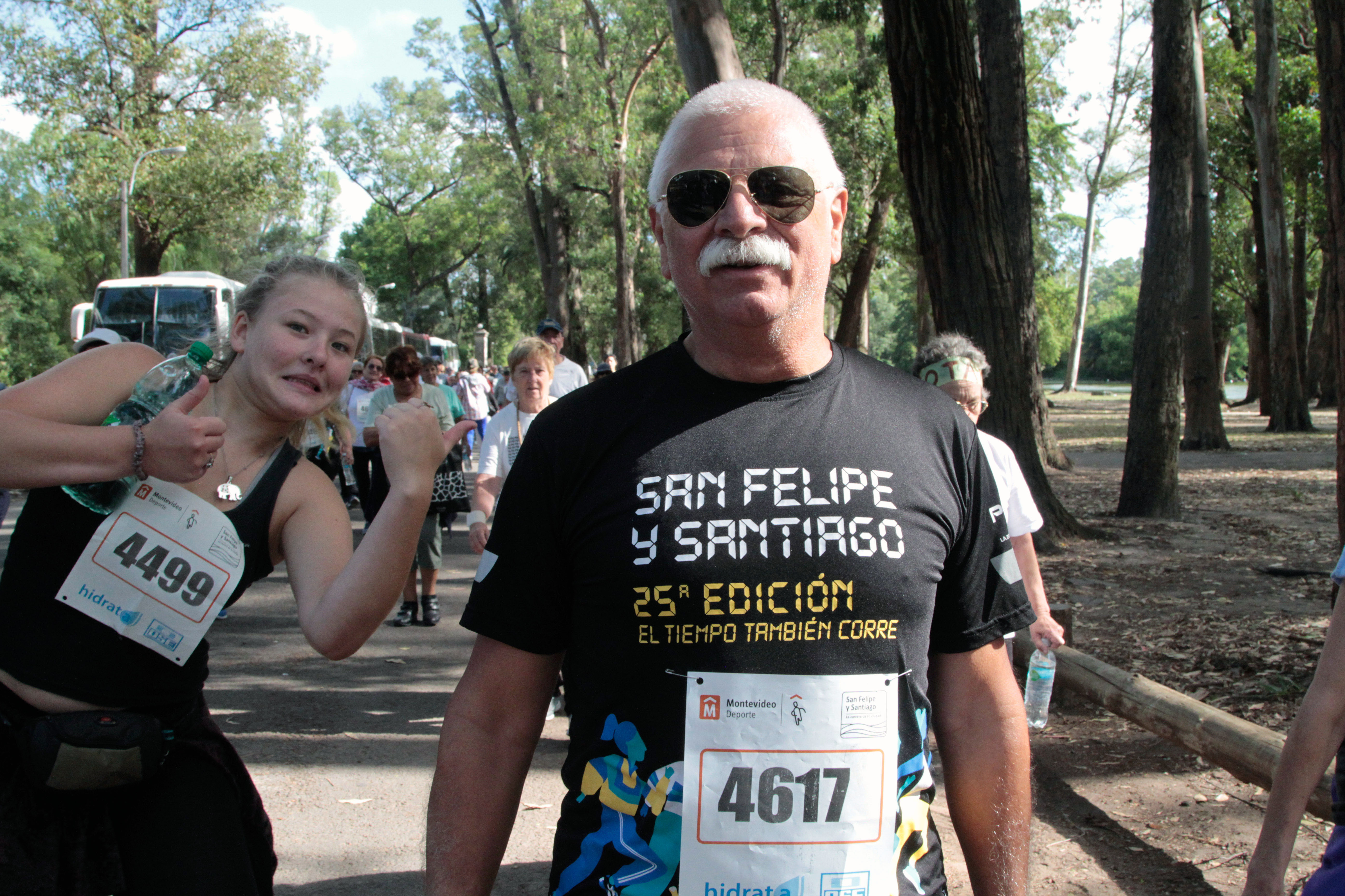 Cardiocaminata de  personas mayores en Parque Rivera