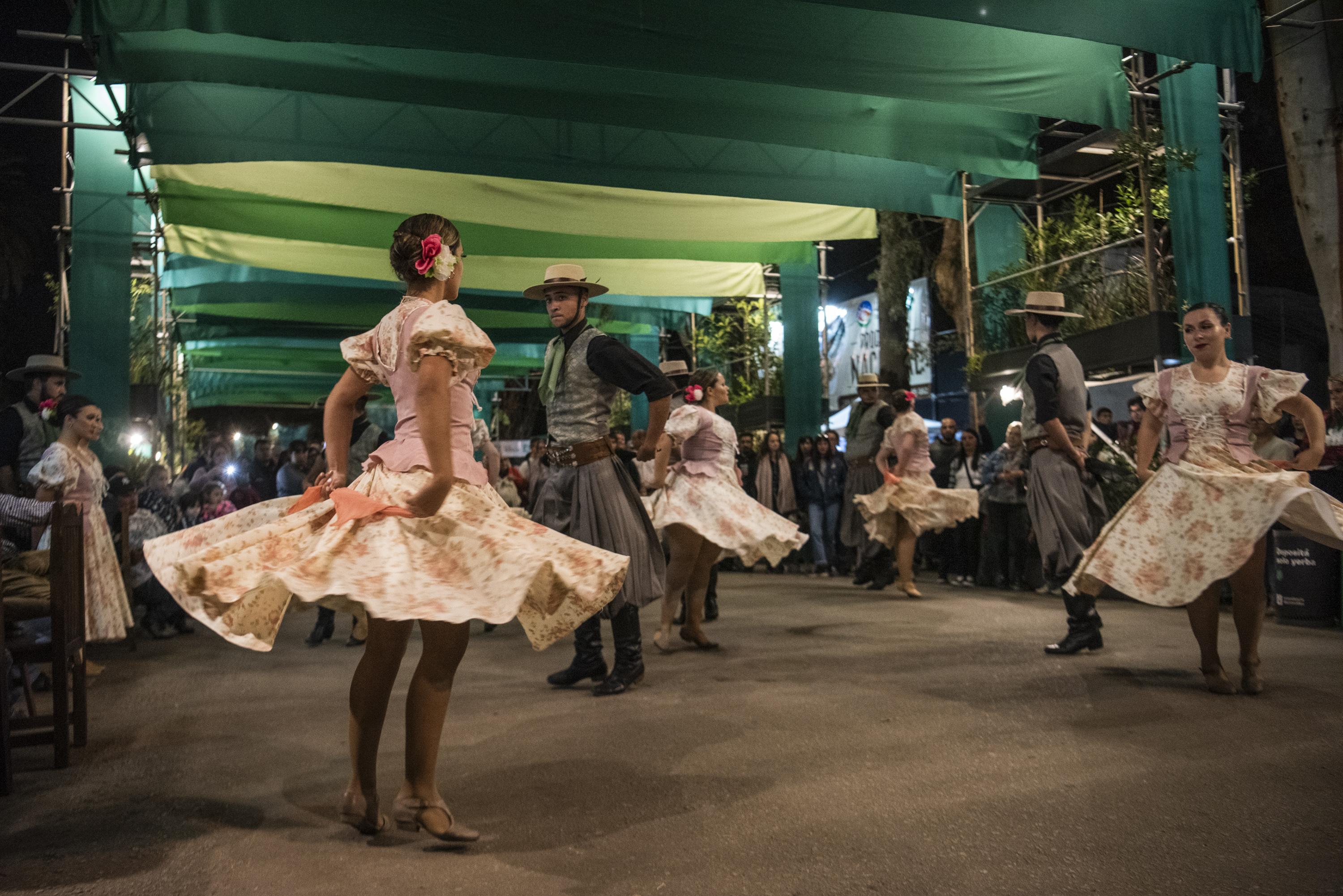 Danzas folclóricas en la Semana Criolla 2022