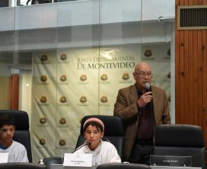 Concejo de niños y niñas visita la Junta Departamental de Montevideo