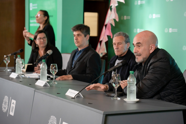 Conferencia de prensa por proyecto Balcón del Cerro en la sala Ernesto de los Campos