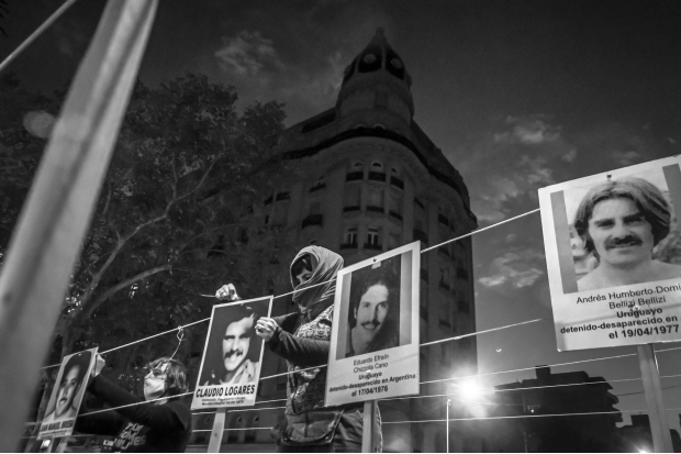  Intervención de Madres y Familiares en el marco de la 25.ª Marcha del Silencio, que no se pudo realizar debido al covid. Plaza Cagancha, Montevideo, 20 de mayo de 2020