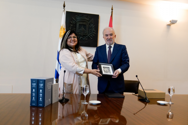 Declaración de Visitante Ilustre de la ciudad al director de la Real Academia Española, Santiago Muñoz Machado