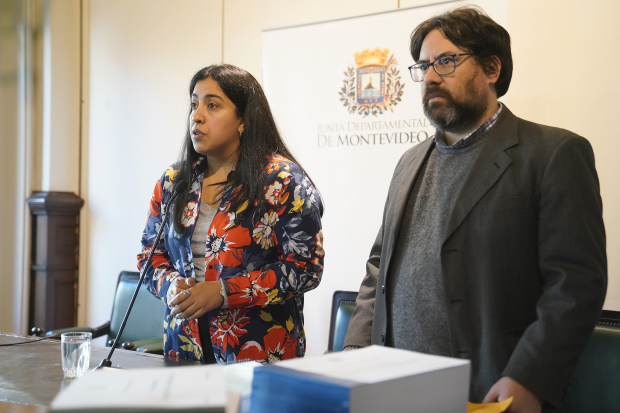 Entrega de rendición de cuentas y presupuesto a la Junta Departamental de Montevideo