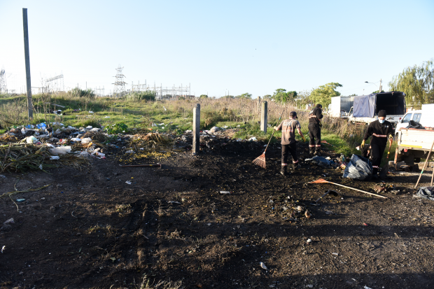 Limpieza de asentamiento Las Cabañitas en el marco del Plan ABC
