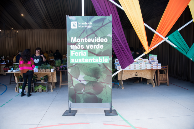 Recorrida por feria sustentable “Montevideo más Verde” en el parque Villa Dolores,  23 de setiembre de 2022