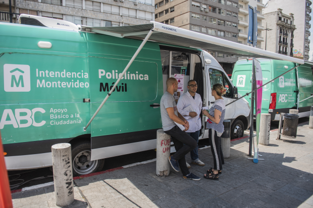 Policlínica movil durante la  XXVII Cumbre de Mercociudades en Montevideo