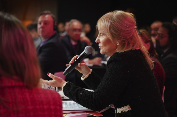 La Intendenta Carolina Cosse preside en Barcelona la sesión del encuentro anual de Ciudades y Gobiernos Locales Unidos