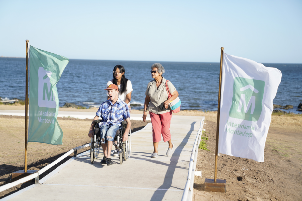 Inauguración de rampa accesible en Playa del Cerro