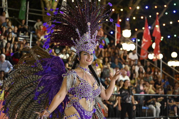 Complejo do Samba en el desfile de Escuelas de Samba 2024 