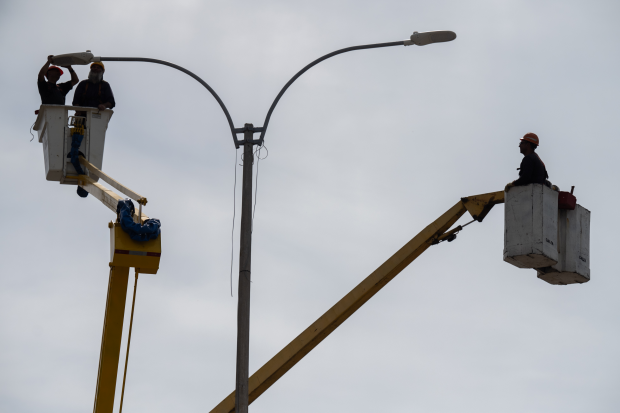 Inicio de obras de sustitución de luminarias en Rambla Francia