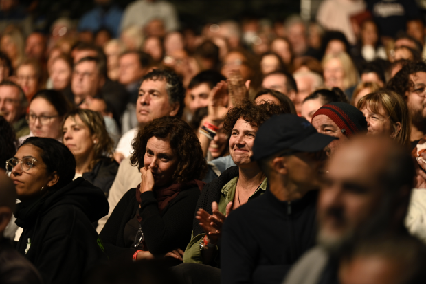 Público en la presentación del proyecto Late la Rambla en el Teatro de Verano