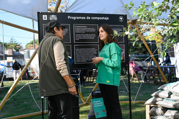 Autoridades de la intendencia visitan la Bioferia Montevideo 2024   