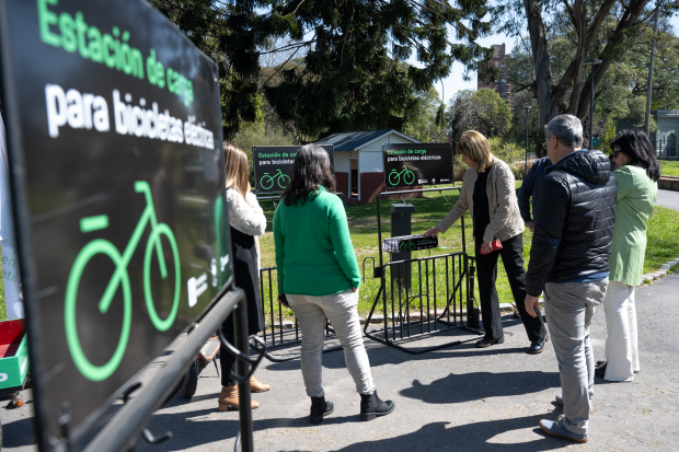  Donación de elementos para el Parque Villa Dolores, por parte de la organización de la Bioferia