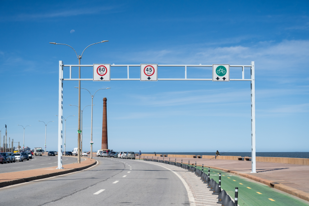  Nuevos carteles de límite de velocidad en la Rambla y calle Sarandí