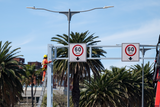 Nuevos carteles de límite de velocidad en la Rambla y Carlos María Morales