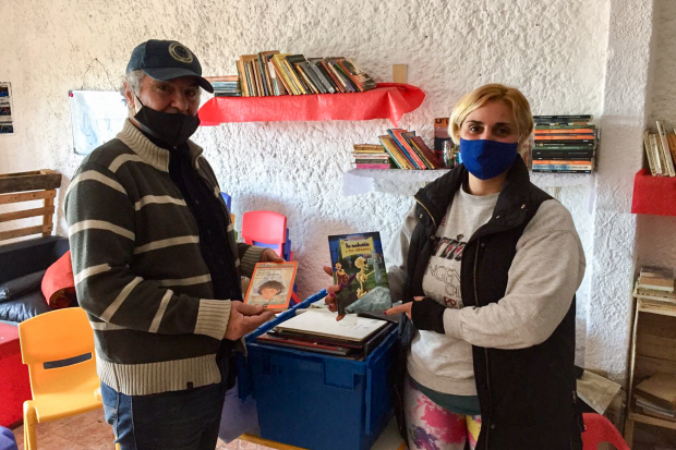 Donación de libros al Centro Cultural del Club Juventud Melilla