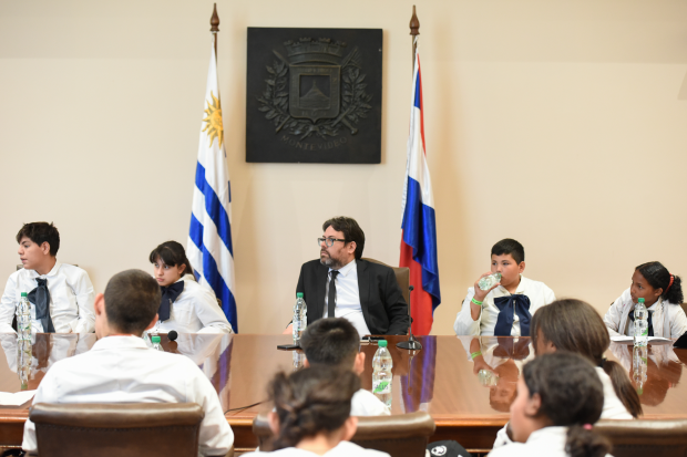 Presentación del Concejo de niñas y niños en el gabinete